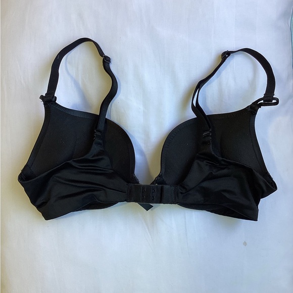 Victoria's Secret Black Push-up Bra with Underwire Support - Picture 2 of 3